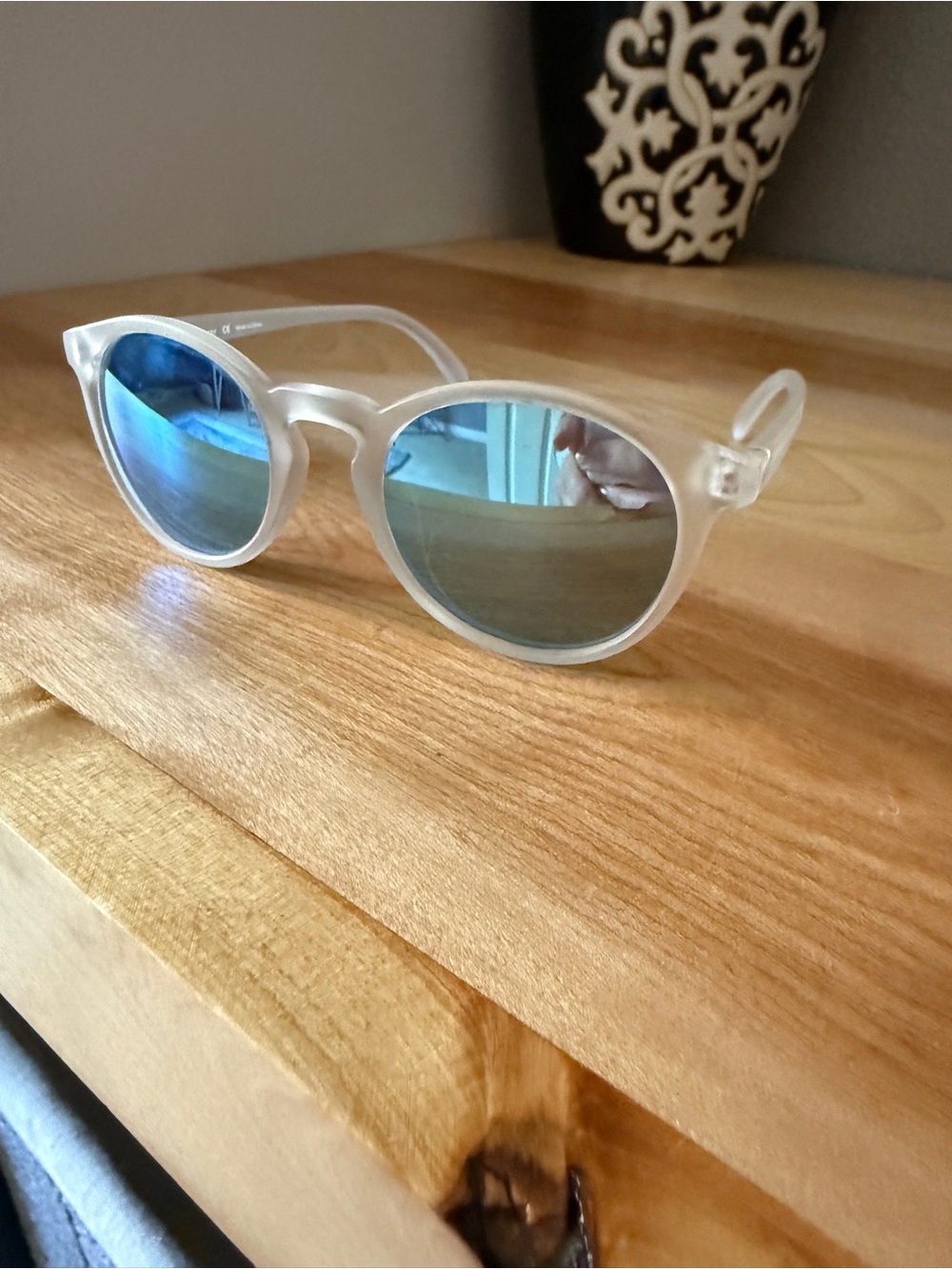 Sunski sunglasses with Blue Mirrored Lenses